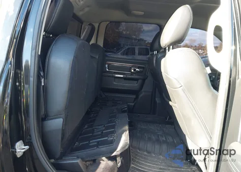 2015 Ram 1500 Laramie из США, поврежденный, VIN 1C6RR7NM6FS563852